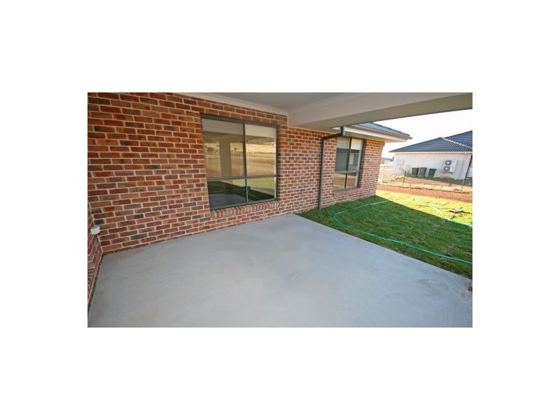 6 Conjola Drive, Tamworth NSW 2340