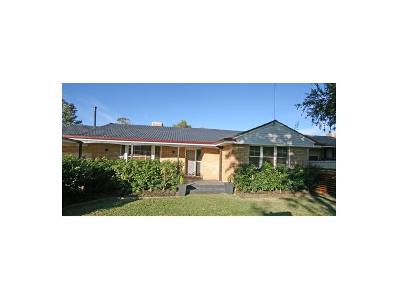 9 Murrawai Street, Tamworth NSW 2340