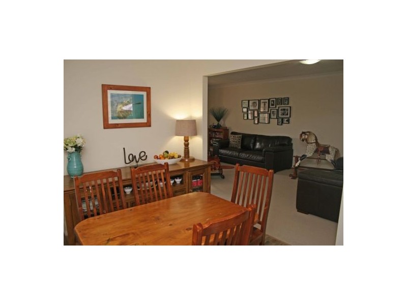 9 Murrawai Street, Tamworth NSW 2340