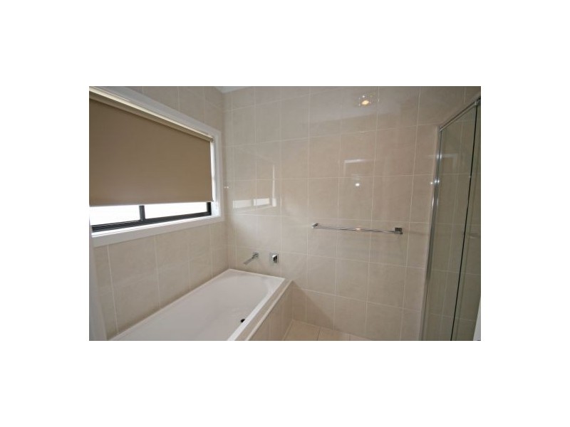 27 Barrington Drive, Tamworth NSW 2340
