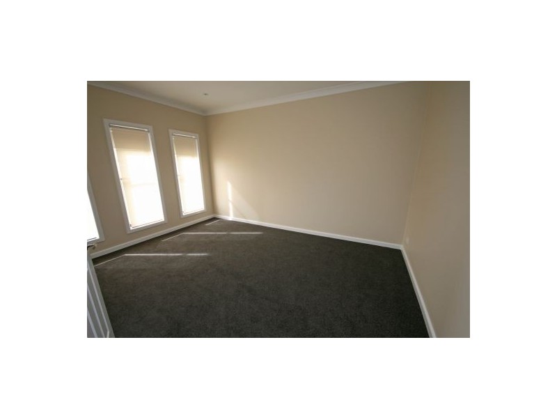27 Barrington Drive, Tamworth NSW 2340