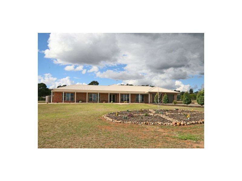 7 Casuarina Drive, Tamworth NSW 2340