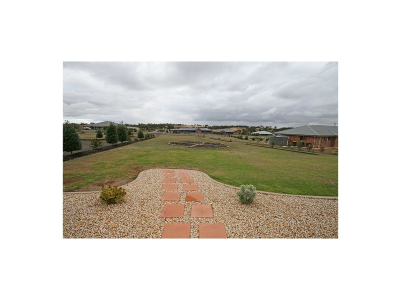 7 Casuarina Drive, Tamworth NSW 2340