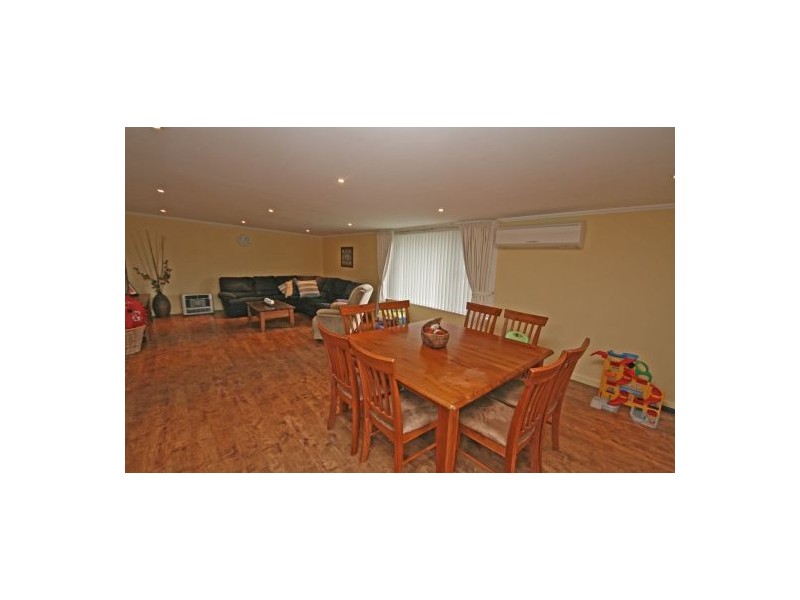 1 Warwick Road, Tamworth NSW 2340