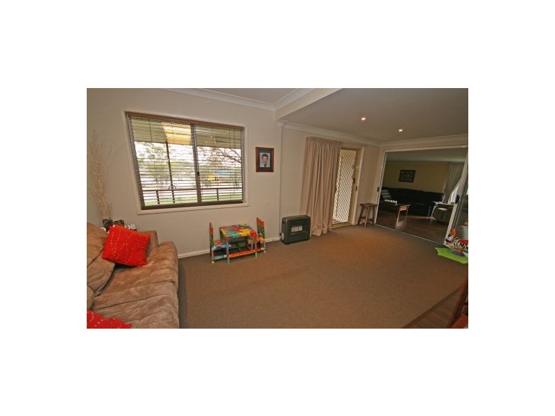 1 Warwick Road, Tamworth NSW 2340