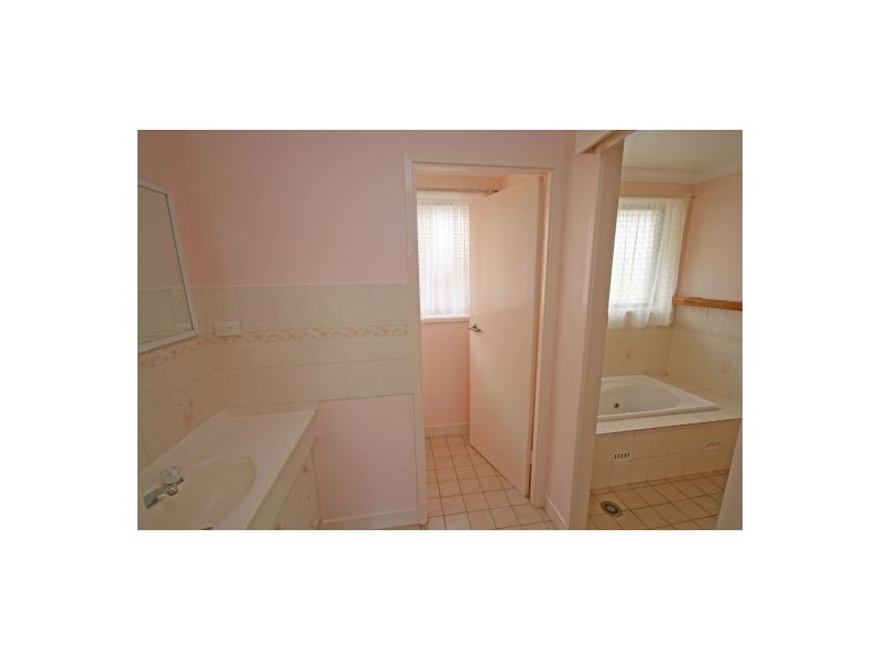 9 Kinarra Street, Tamworth NSW 2340