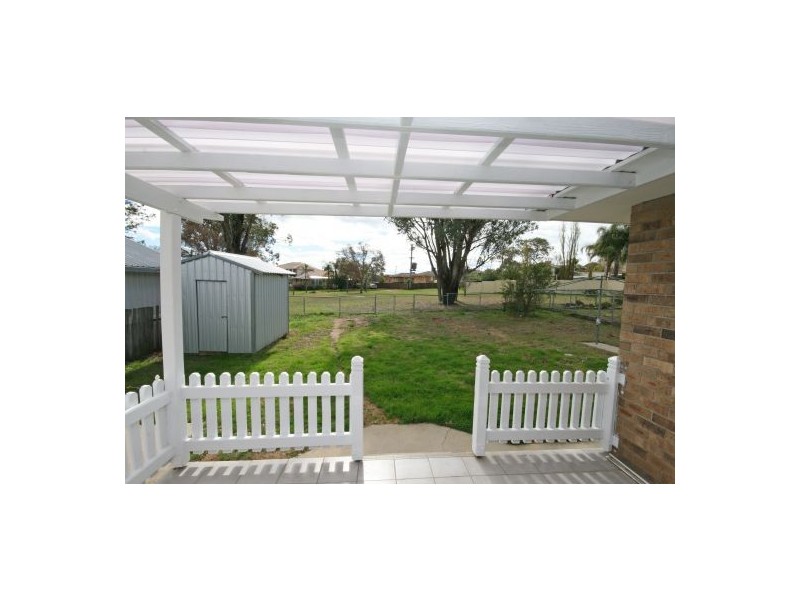 9 Kinarra Street, Tamworth NSW 2340