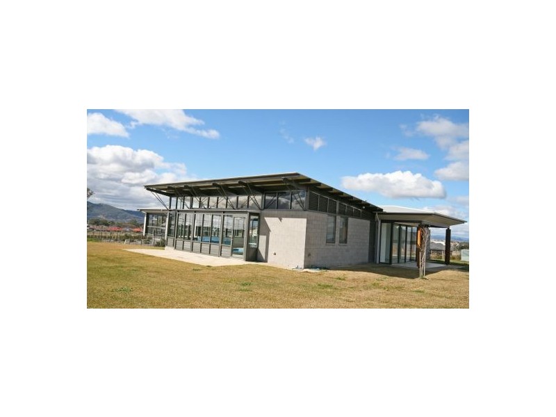 11 Peak Drive, Tamworth NSW 2340