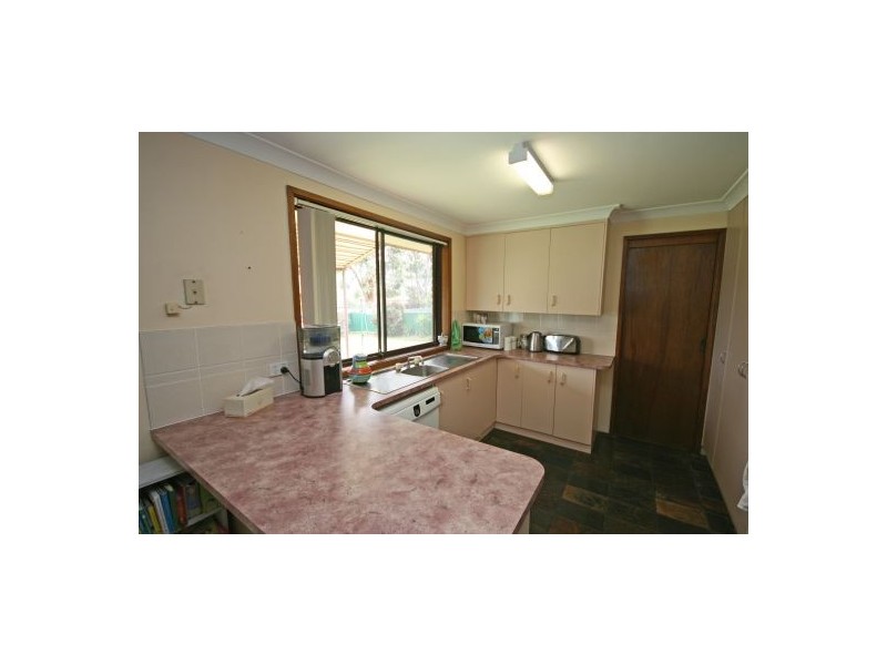 10 Yangoora Street, Tamworth NSW 2340