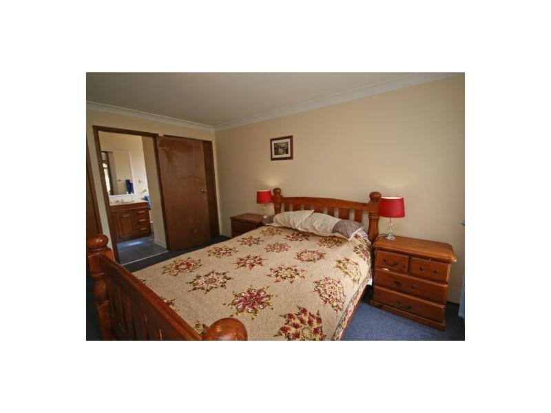 10 Yangoora Street, Tamworth NSW 2340