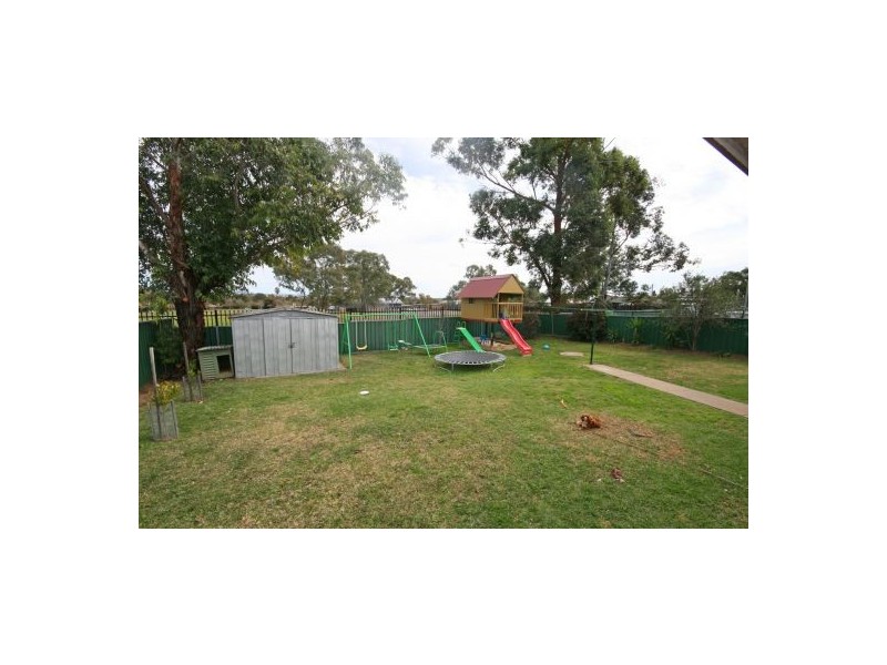 10 Yangoora Street, Tamworth NSW 2340