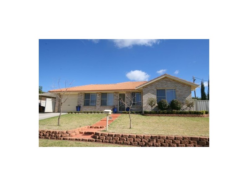 77 Flinders Street, Tamworth NSW 2340