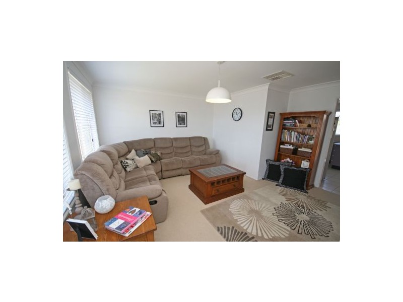 77 Flinders Street, Tamworth NSW 2340