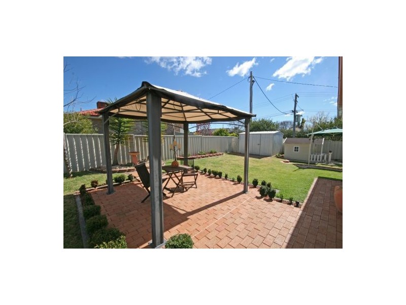 77 Flinders Street, Tamworth NSW 2340
