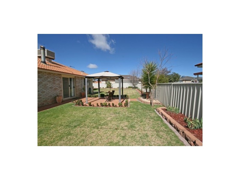 77 Flinders Street, Tamworth NSW 2340