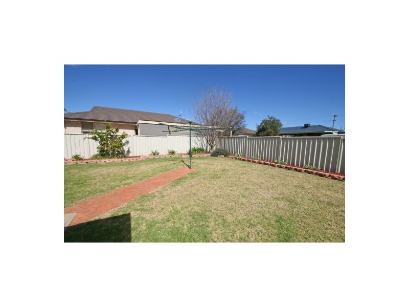 77 Flinders Street, Tamworth NSW 2340