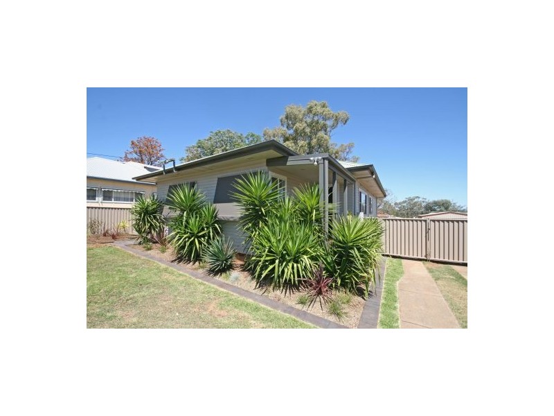 21 Parry Street, Tamworth NSW 2340