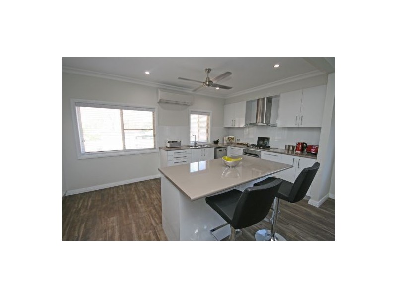 21 Parry Street, Tamworth NSW 2340