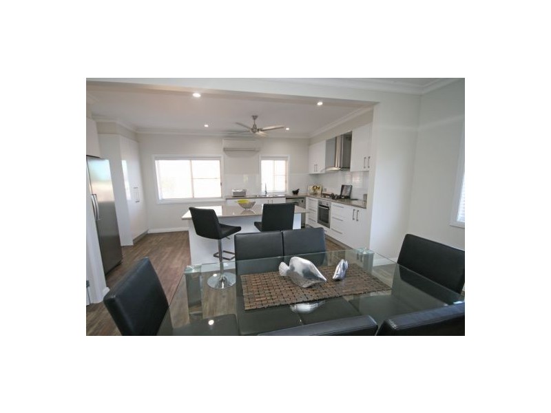21 Parry Street, Tamworth NSW 2340