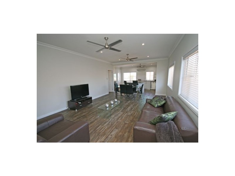 21 Parry Street, Tamworth NSW 2340