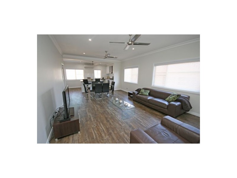 21 Parry Street, Tamworth NSW 2340
