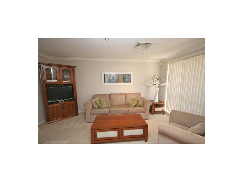 98 Glengarvin Drive, Tamworth NSW 2340