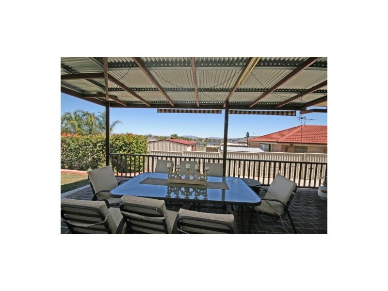 98 Glengarvin Drive, Tamworth NSW 2340