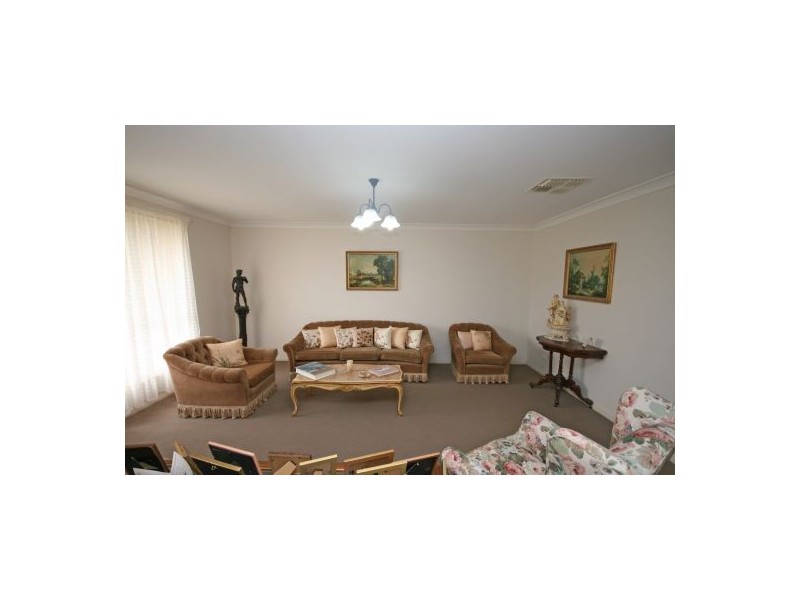 1 Minimbah Close, Tamworth NSW 2340