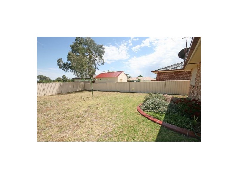 1 Minimbah Close, Tamworth NSW 2340