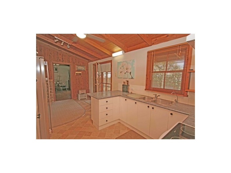 11 Lawson Place, Tamworth NSW 2340