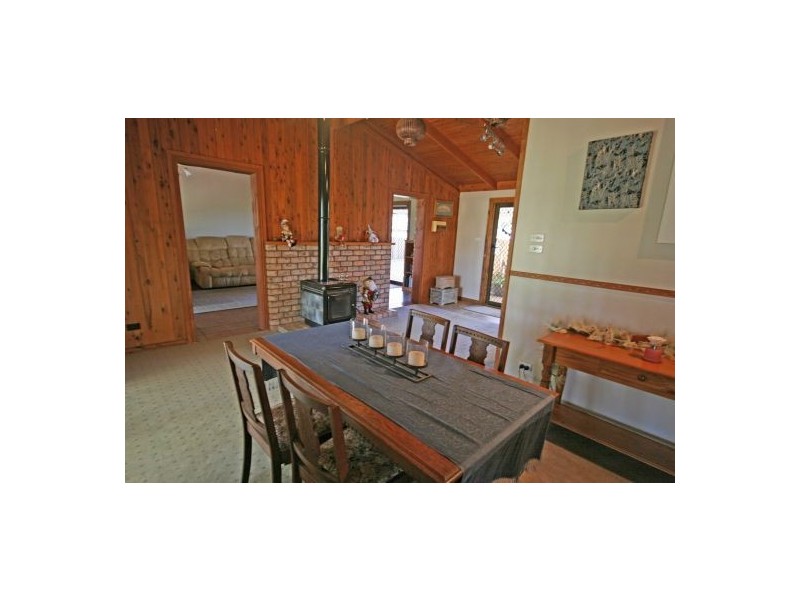 11 Lawson Place, Tamworth NSW 2340