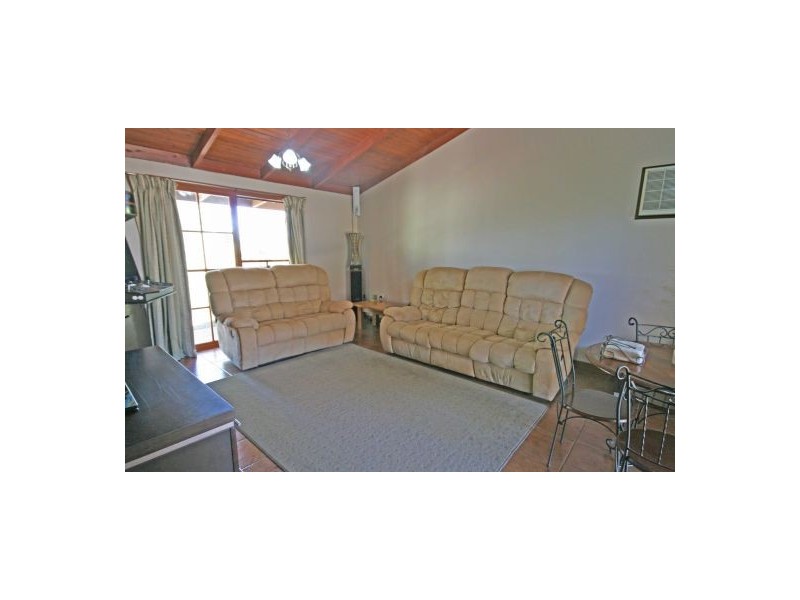 11 Lawson Place, Tamworth NSW 2340