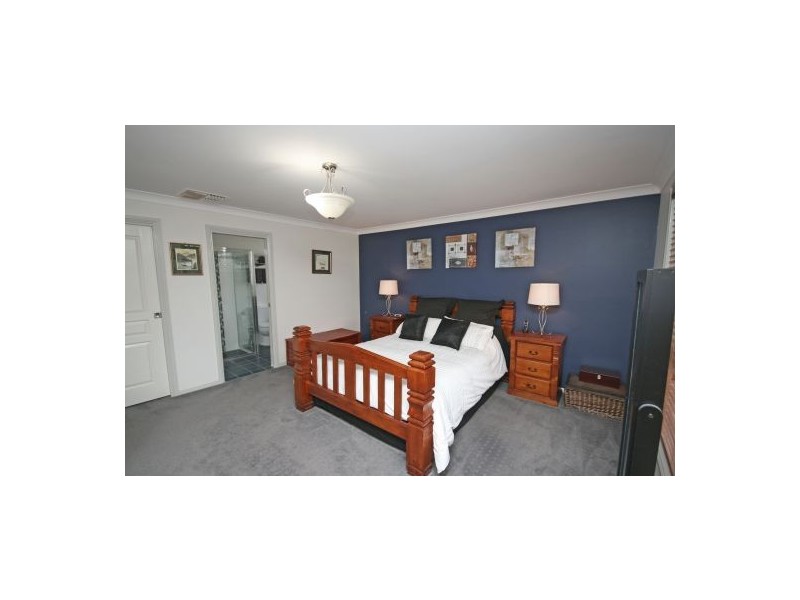 16 Emu Close, Tamworth NSW 2340