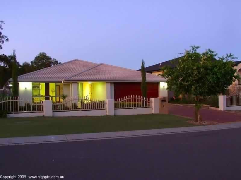 Hillcrest QLD 4118