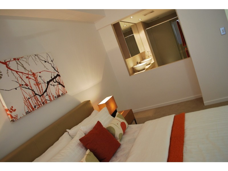 Chevron Island QLD 4217