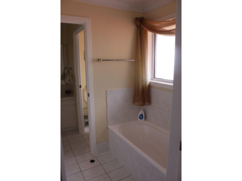 12 Holmewood Street, Runcorn QLD 4113