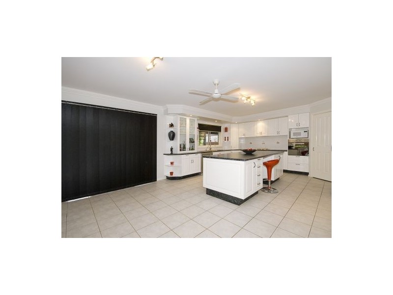 Regents Park QLD 4118