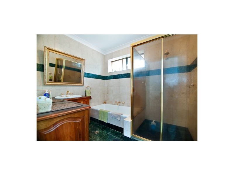 62 Deloraine Drive, Leonay NSW 2750