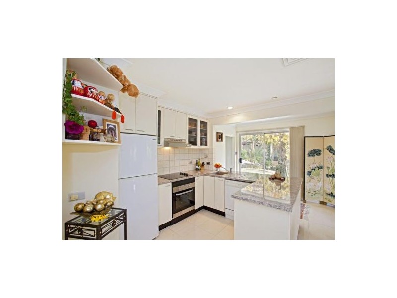 2 Cliffbrook Crescent, Leonay NSW 2750