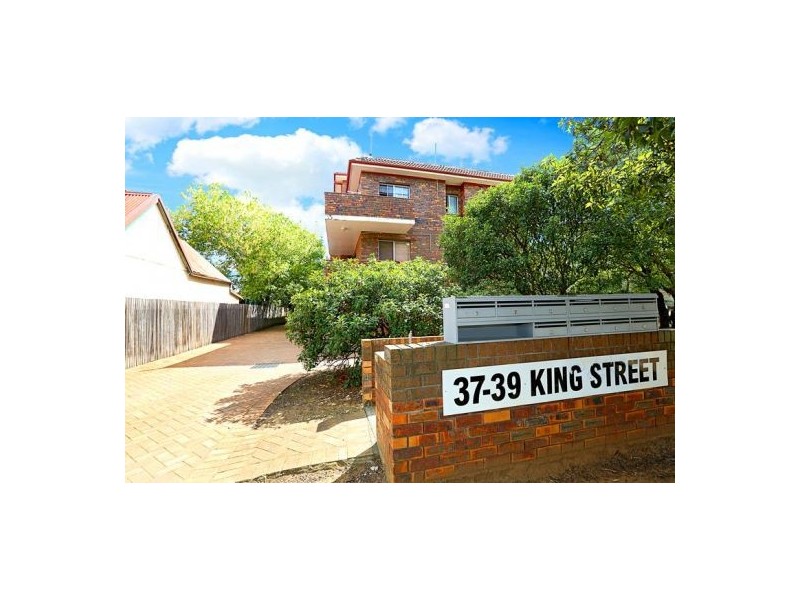 2/37-39 King Street, Penrith NSW 2750