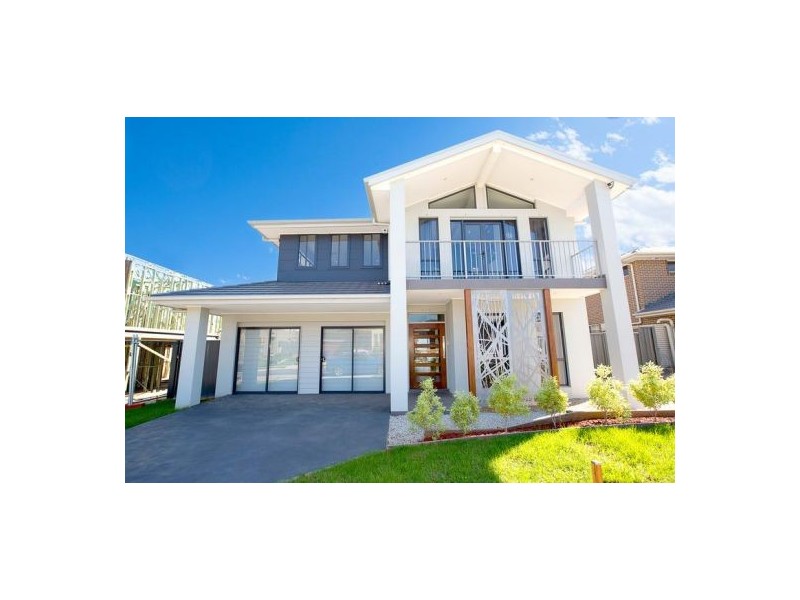 6 Glenmore Ridge Dr, Glenmore Park NSW 2745