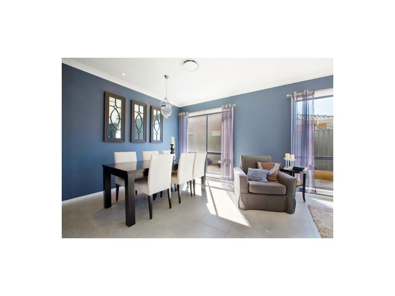 6 Glenmore Ridge Dr, Glenmore Park NSW 2745