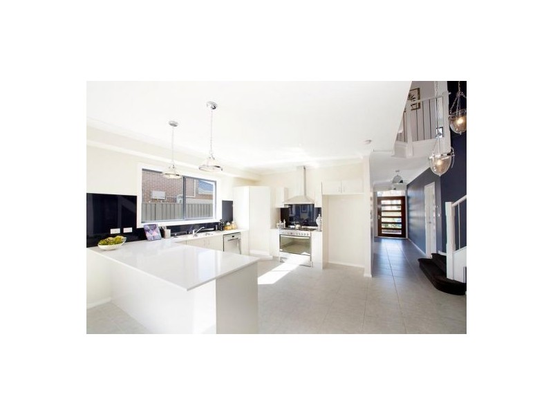 6 Glenmore Ridge Dr, Glenmore Park NSW 2745