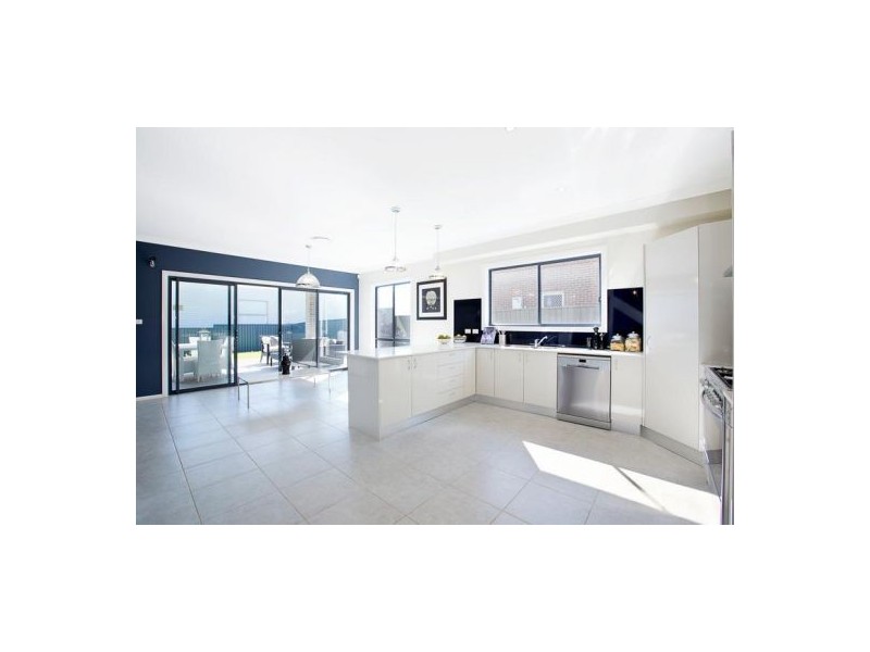 6 Glenmore Ridge Dr, Glenmore Park NSW 2745