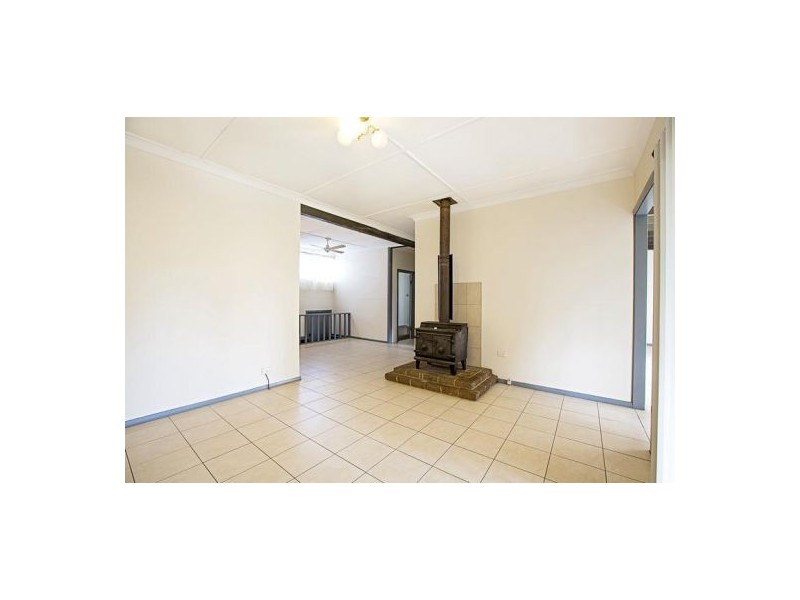 17 Fourteenth Street, Warragamba NSW 2752