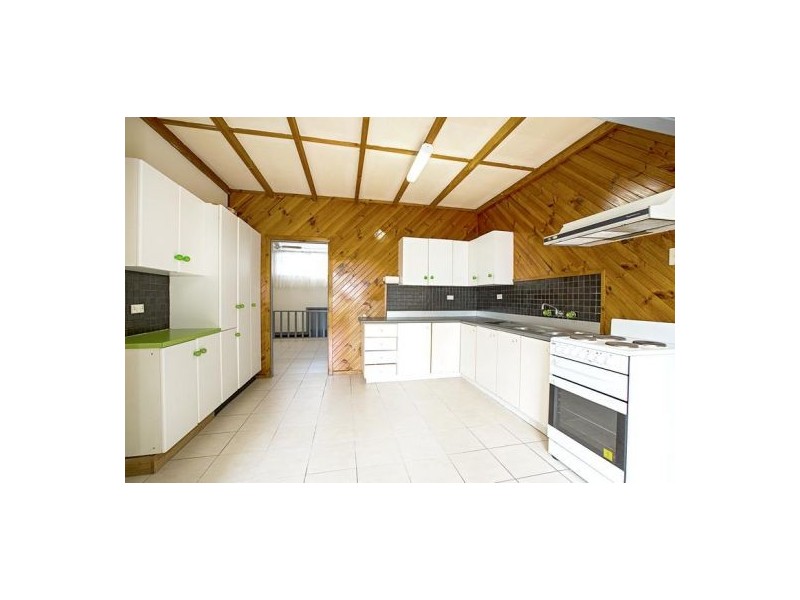 17 Fourteenth Street, Warragamba NSW 2752