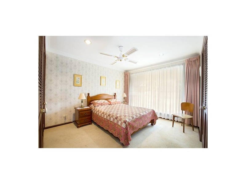 15 Sharwen Place, Blaxland NSW 2774