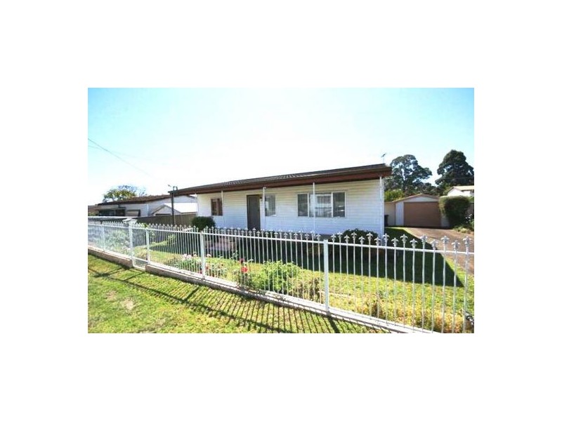 32 Second Street, Warragamba NSW 2752