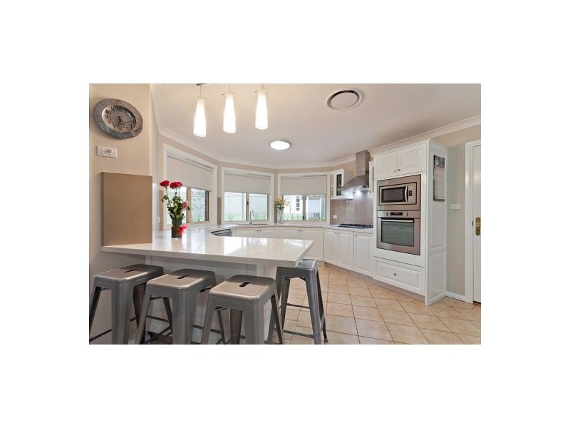 5 Devaney Avenue, Glenmore Park NSW 2745