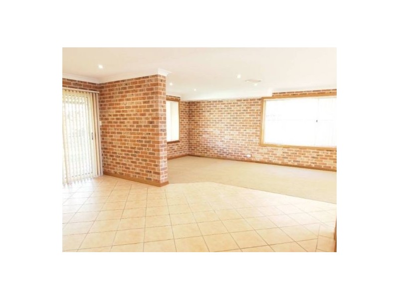 8 Bindee Close, Glenmore Park NSW 2745